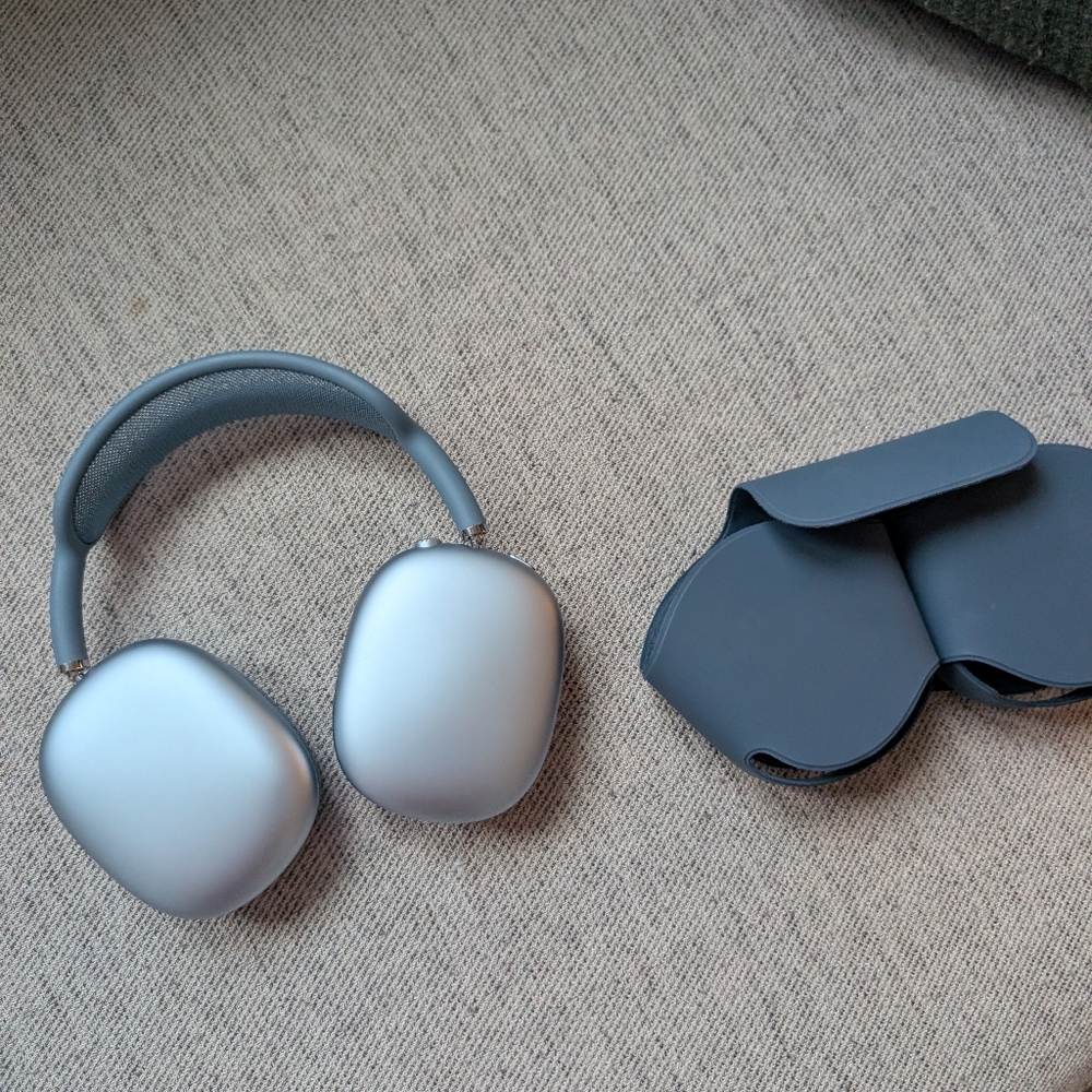 Apple Air Max Headphones - New! With Serial #